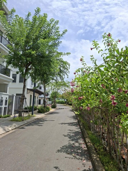 Nhà phố 4 tầng mặt tiền đại lộ 3/2 khu đô thị khép kín Vũng Tàu, quy hoạch ô bàn cờ chỉ 5,6 tỷ;