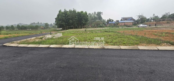 Bán đất Sóc Sơn- Hà Nội, 100m, mt 5.5m, 770 triệu, đường nhựa ô tô thông, gần UB xã, xây ở