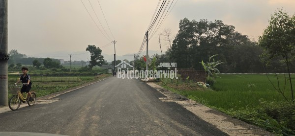 Bán đất Sóc Sơn- Hà Nội, 100m, mt 5.5m, 770 triệu, đường nhựa ô tô thông, gần UB xã, xây ở