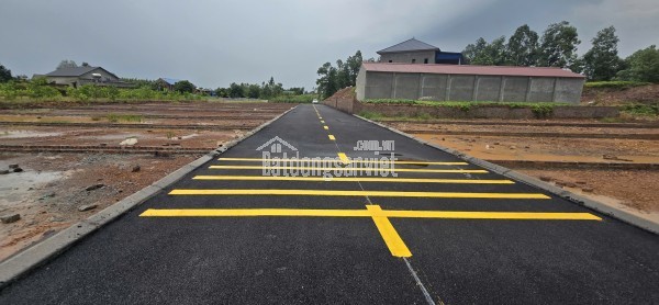 Bán đất Sóc Sơn- Hà Nội, 100m, mt 5.5m, 770 triệu, đường nhựa ô tô thông, gần UB xã, xây ở
