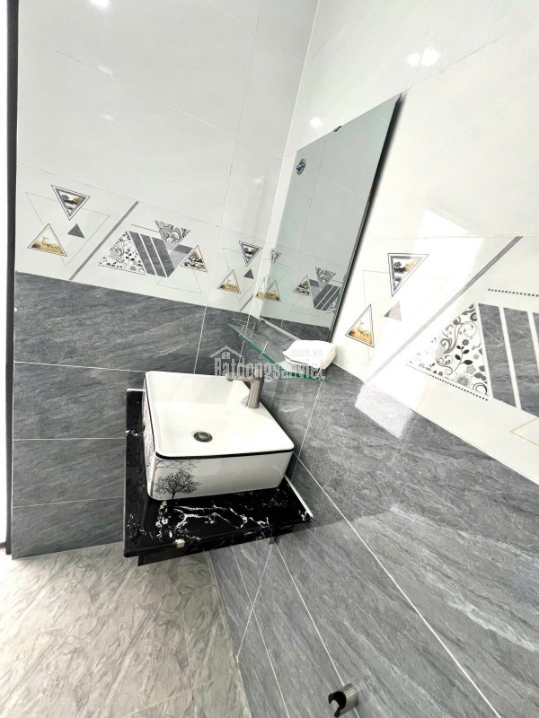 CHỈ 1139 SỞ HỮU NHÀ 1 TRỆT 1 LẦU TẠI BẾN CÁT - BÌNH DƯƠNG