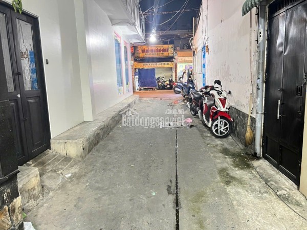 Bán nhà Phạm Văn Hai, P Tân Sơn Hòa, 56m2 lô góc – nhà 5 tầng, 6PN, 7WC – thiết kế 2 căn riêng biệt