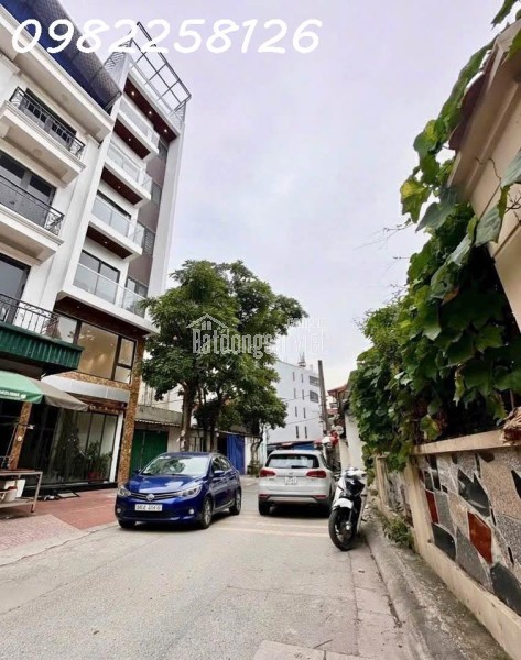 Chính chủ bán nhà đường Thạch Bàn , ô tô tránh , vỉa hè giá 12 tỷ.