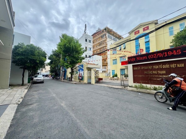 Căn hộ Khu ẩm thực Tô Hiệu hơn 50m² giá nhỉnh 2 tỷ