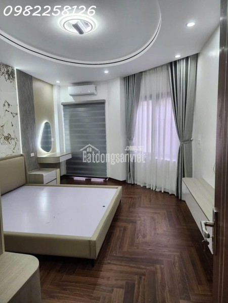 Bán nhà ngõ 158 Nguyễn Văn Cừ .DT 60m2 xây 6 tầng mới 100%.