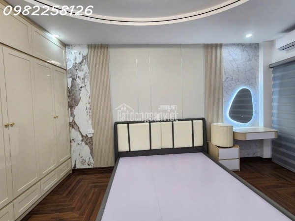 Bán nhà ngõ 158 Nguyễn Văn Cừ .DT 60m2 xây 6 tầng mới 100%.