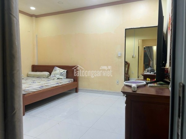 BÁN NHÀ DIỆN TÍCH KHỦNG FULL THỔ KDC HƯNG LONG BÌNH CHÁNH - XE HƠI NGỦ TRONG NHÀ