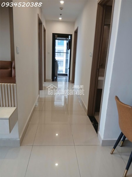 Chính chủ cho thuê căn hộ Vinhomes Grand Park Q.9, 3PN view đẹp, gần Vincom