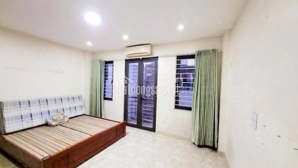 Nhà đẹp Ngọc Thụy 46m², 5 tầng, giá 7.9 tỷ.