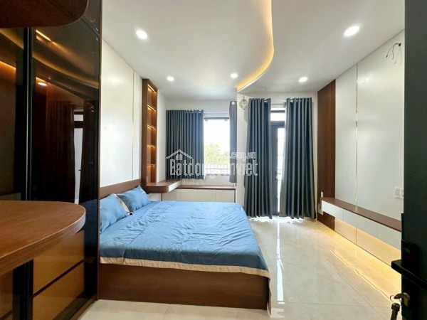 Bán nhà HXH Nguyễn Tri Phương Quận 10 40m2 2 tầng chỉ 6 tỷ.