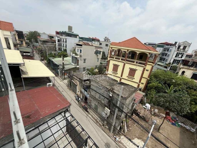 bán nhà Hoa Lâm-Việt Hưng, 83m x 5 tầng, thang máy, gara, nở hậu, 6 ngủ khép kín, dòng tiền 400tr/n