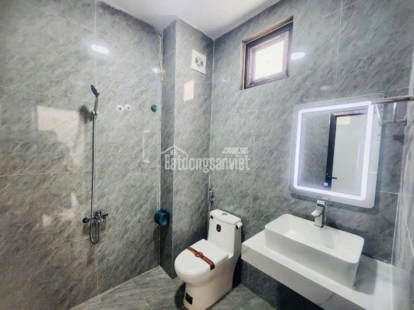 Bán nhà Phan Đình Giót 32,4m2 xây 4,5 tầng nhà đẹp giá nhỉnh 5 tỷ LH 0984745099