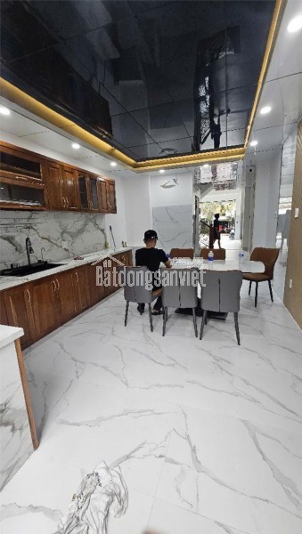 💥💥💥 BIỆT THỰ CỔ 3 TẦNG 266M2 - SÂN RỘNG ĐỂ ĐƯỢC 3 Ô TÔ - TẠI NGUYỄN THỊ THẬP, QUẬN 7 - GIÁ CHỈ