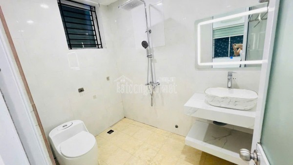 Bán nhà Mỹ Đình 90m2, 5 Tầng, MT 4m, giá 8,6 tỷ