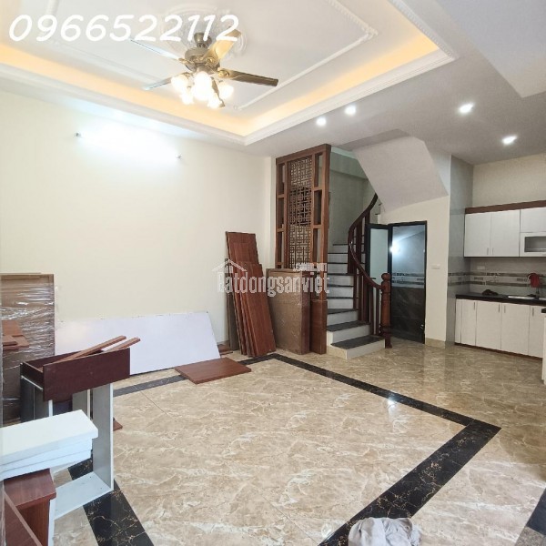 Bán Nhà Phúc Lợi - 32m², Giá 4.25 Tỷ, Gần Vinhome Riverside