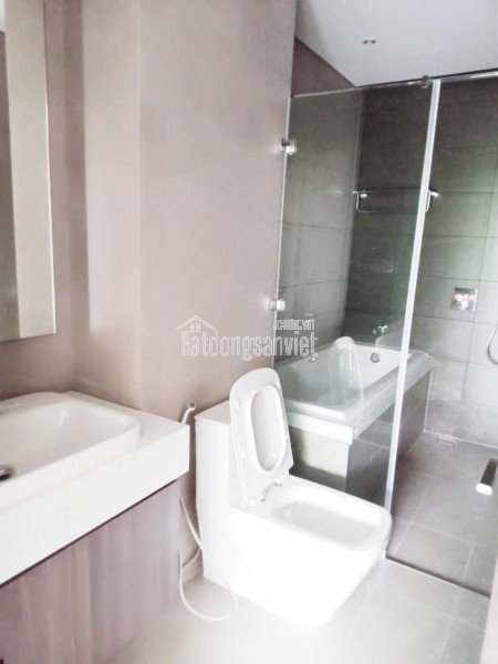 Bán căn hộ 2PN phân khu đẳng cấp nhất Celadon City. Diện tích: 96m2, căn góc view vườn cực thoáng.