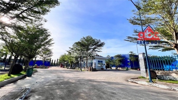 NP1034 nhà đẹp 1 lầu , đường rộng xe hơi thoải mái. thiết kế nhà hiện đại. giao liền