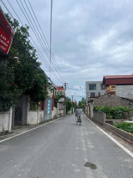 Trục chính kinh doanh Xuân Dục, Mỹ Hào hưng yên, Kinh doanh tốt, 2 ô tô tránh nhau