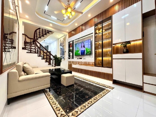 BÁN NHÀ RIÊNG TẠI ĐƯỜNG QUAN HOA, 8,5 TỶ VND, 36 m2, VIEW ĐẸP, PHÁP LÝ ĐẦY ĐỦ