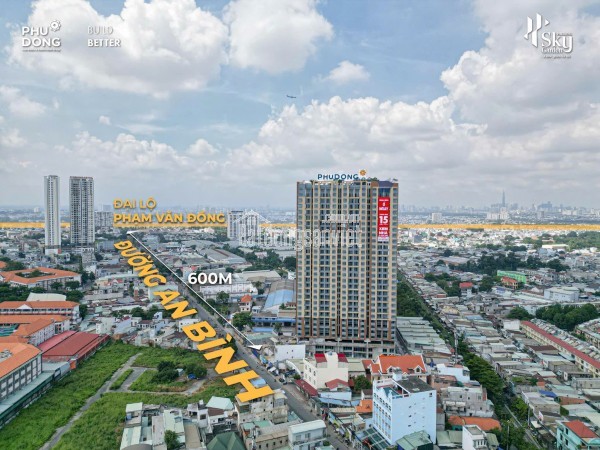 Cần bán căn 2PN view hồ bơi siêu đẹp, dự án Phú Đông Sky Garden