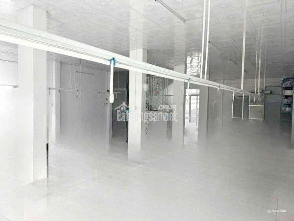 91. Cho Thuê Kho Xưởng 300M² Có Sân Sau Mặt Sông Nhỏ