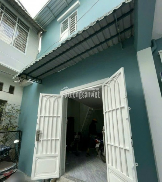 91. Cho Thuê Kho Xưởng 300M² Có Sân Sau Mặt Sông Nhỏ