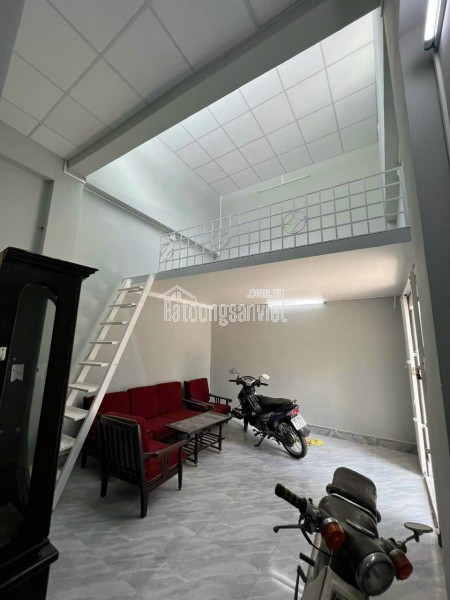 91. Cho Thuê Kho Xưởng 300M² Có Sân Sau Mặt Sông Nhỏ