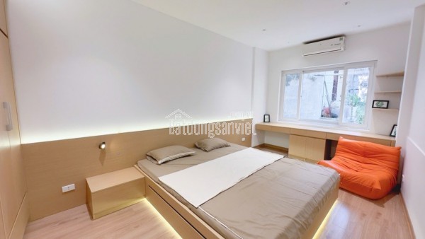 Bán nhà Thanh Xuân 7.96 tỷ, 40m2, nhà mới, ở ngay, 20m ra ô tô tránh