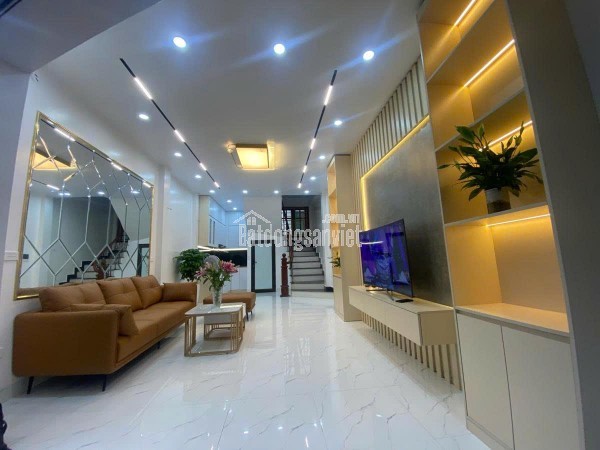 HIẾM! BÁN NHÀ HÀO NAM, KHU VIP PHÂN LÔ Ô TÔ TRÁNH - 6 TẦNG DT 40M2, MT 4.2M, GIÁ 10 TỶ