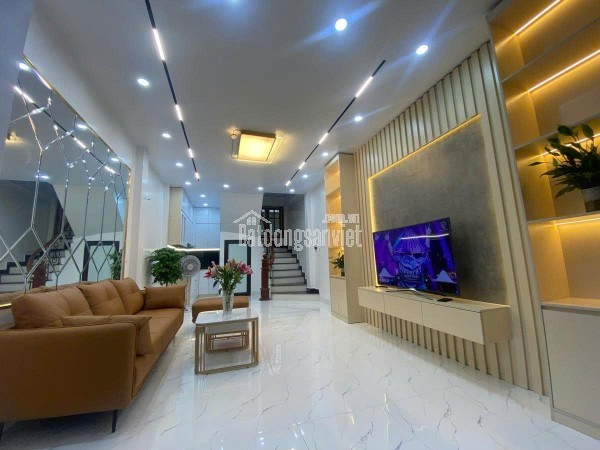 HIẾM! BÁN NHÀ HÀO NAM, KHU VIP PHÂN LÔ Ô TÔ TRÁNH - 6 TẦNG DT 40M2, MT 4.2M, GIÁ 10 TỶ