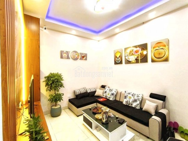 💥 BÁN NHÀ NGỌC THỤY – LONG BIÊN – 5.95 TỶ 💥
🏡 NHÀ ĐẸP – GẦN PHỐ – NGÕ THÔNG – Ô TÔ ĐỖ CỔNG
