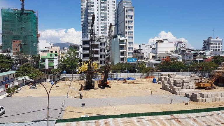 Đang thi công khoan cọc nhồi