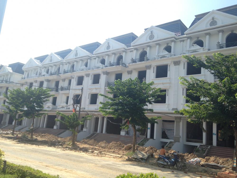 Shophouse đã cơ bản hoàn thiện thô