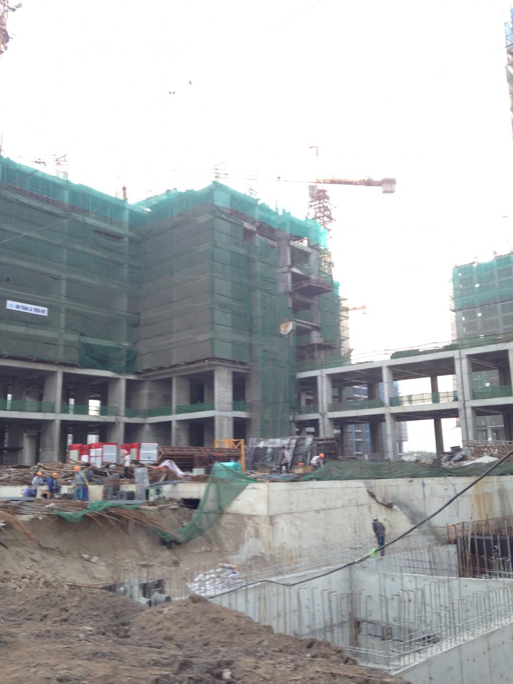 Một tòa đang xây đến mặt sàn tầng 14, một tòa đang đào móng