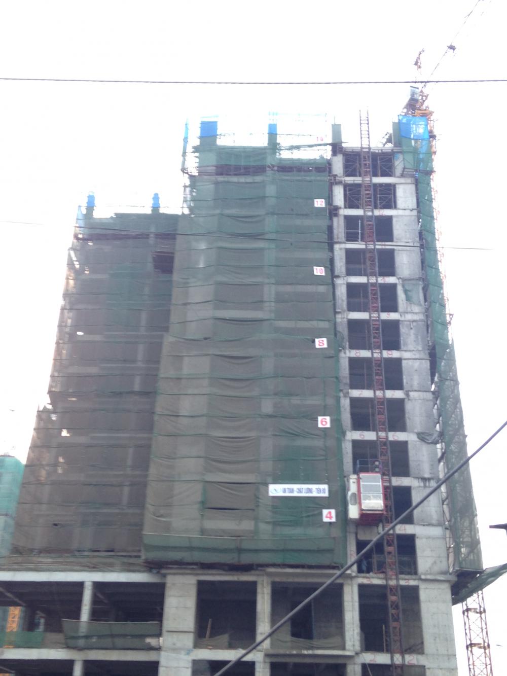 Một tòa đang xây đến mặt sàn tầng 14, một tòa đang đào móng