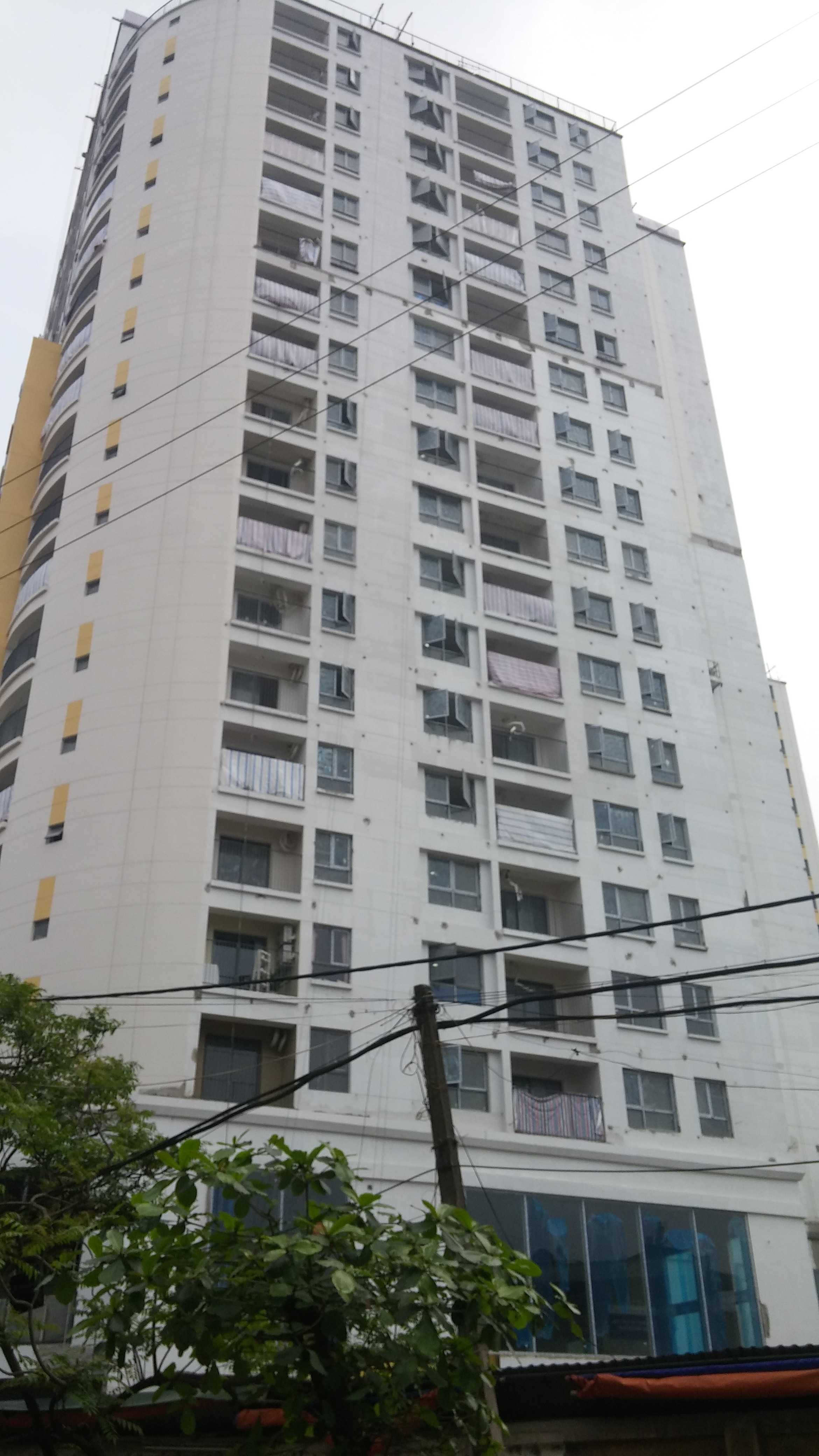 Dự án đang hoàn thiện và sơn bên ngoài