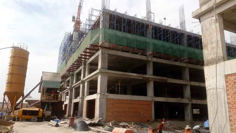 Block 2 Tecco Green Nest đang đổ sàn tầng 13 và chuẩn bị xây lên sàn tầng 14