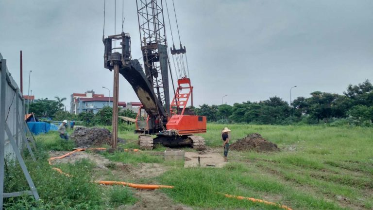 Tòa River và Park 1 đang khoan móng